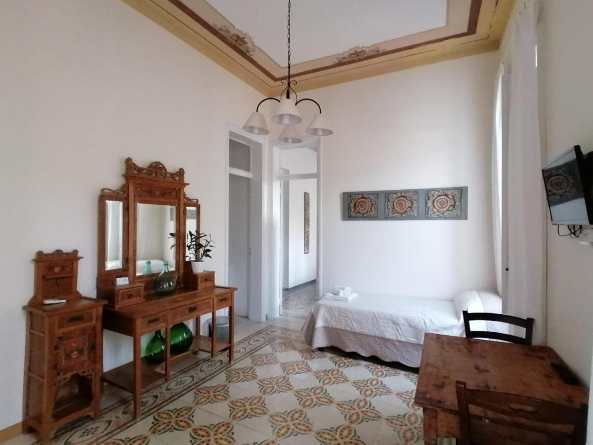 Boutique Rooms And Breakfast Granveliero Трапани Екстериор снимка